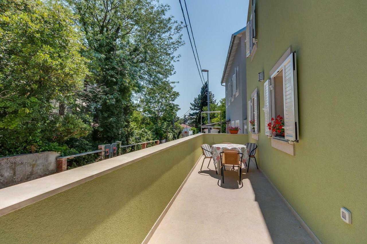 Apartmani Danica Нерезине Екстериор снимка